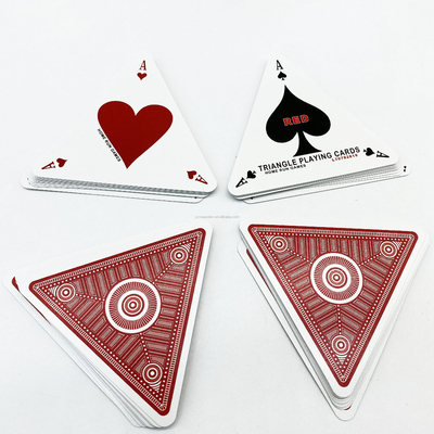Dreieckförmige Pokerkarten aus Papier mit kundenspezifischem Design und CMYK/Pantone Farben