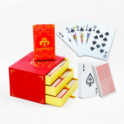 Lackierung Oberfläche kundenspezifische Designs Heavy Duty Logo Spielkarten Set mit starre Box