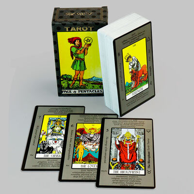 Custom Monochrome Tarot Deck mit umweltfreundlichem Material und tragbarem Design für den persönlichen Gebrauch