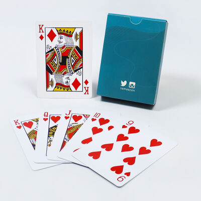Fertigen Sie wasserdichtes Casino-Plastik-52-Deck zum Spielen von Pokerkarten mit individuellem Design zum Drucken von Spielkarten-Logos an